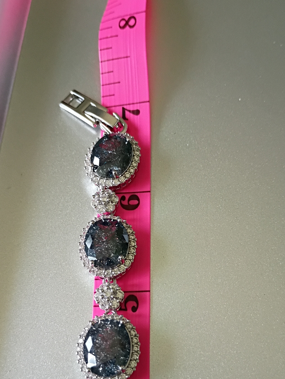 New Sparkling Graphite Oval Crystal Tennis Bracelet - - Picture 4 of 6